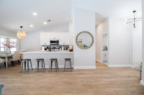 Superb 3 BR / 2 BA Private Pool Home In Port Charlotte - Rising Tide