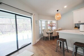 Dining - Superb 3 BR / 2 BA Private Pool Home In Port Charlotte - Rising Tide (Port Charlotte)