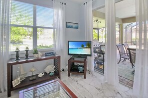 Interior - Gorgeous 3/3 private lakefront pool home - Irynas Dream (Bradenton)