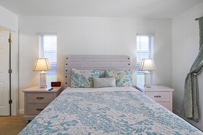 3 soverom, skrivebord, strykejern/-brett og wi-fi (inkludert)