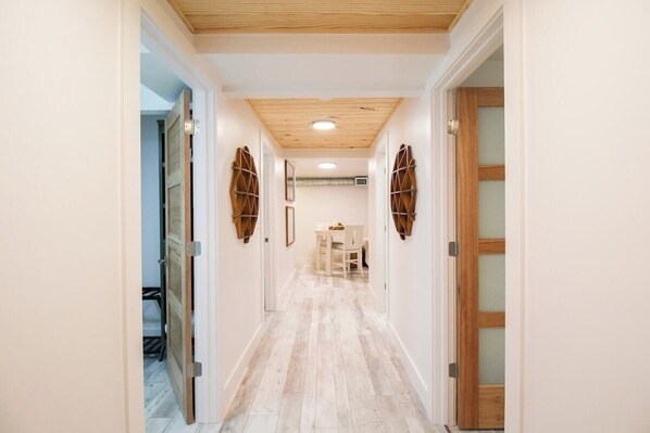 Interior - Delightful 3BR Downtown Sarasota - The White Pearl (Sarasota)