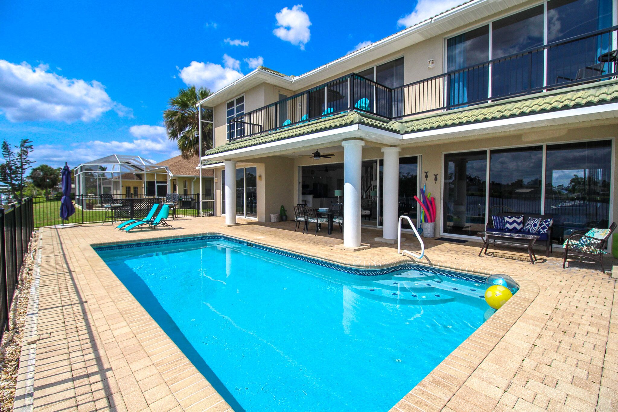 Private Pool, Lake front, Port Charlotte, Lake View Retreat