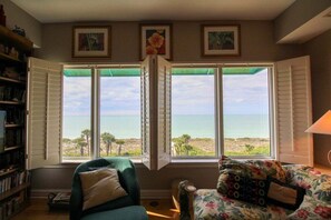 Interior - Beachfront 4th floor 4BR Longboat Key Condo With Stunning Gulf Views Paradise Sur Mer (Longboat Key)