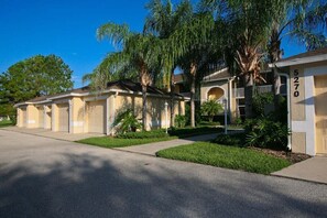 Exterior - Golf course views | 2BR, 2nd floor condo | Heritage Oaks - Eagle Hunters (Sarasota)