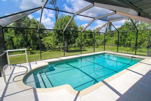 Beheizter Pool