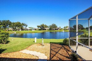 Property grounds - Tranquil lakefront pool home in North Port - Rod And Reel (North Port)
