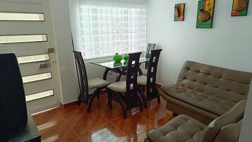 Televisión 32 pulgadas con canales de televisión por cable