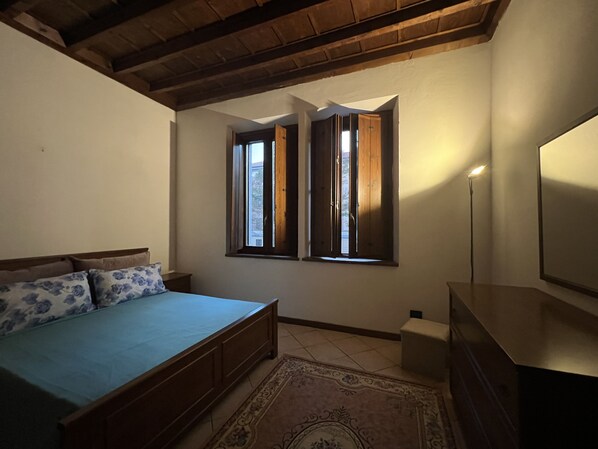 2 chambres, lit parapluie, Wi-Fi gratuit, draps fournis