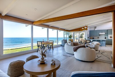 Sunrise to Sunset Views • Cayucos Beachfront Home