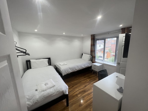 5 chambres, fer et planche Ă repasser, Wi-Fi gratuit, draps fournis
