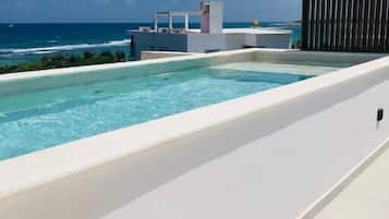 Innenpool, Außenpool