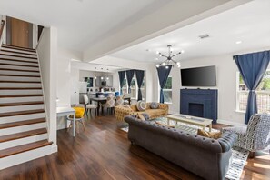 Smart TV, fireplace, stereo, offices