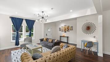 Smart TV, stereo, offices