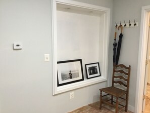 Interior - 4B2B, 2F, Free Wi-Fi @ Washington Square West (Philadelphia)