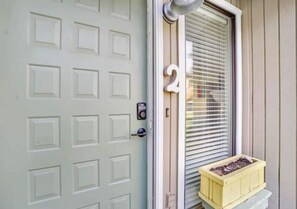 Exterior detail - Cozy ~ Clean ~ Condo near CSI in Twin Falls Idaho (Twin Falls)