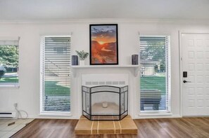 Interior - Cozy ~ Clean ~ Condo near CSI in Twin Falls Idaho (Twin Falls)