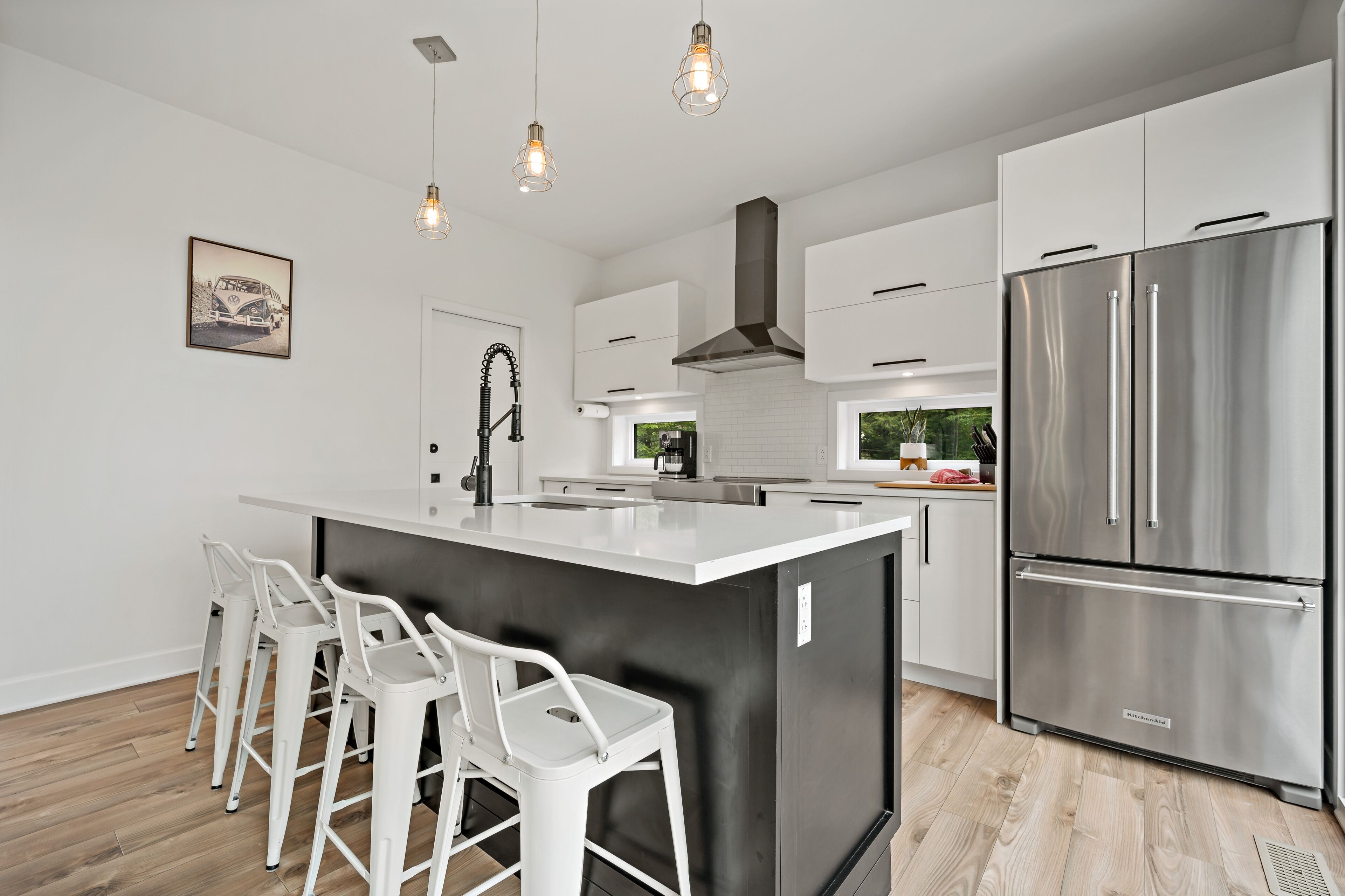 Chalet Deluks | Dapur pribadi | Lemari es besar, microwave, oven, dan kompor