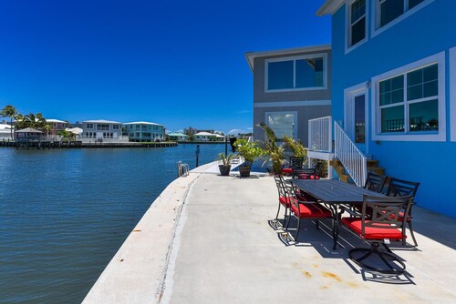 Waterfront River + Ocean Beach Access