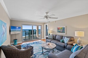 TV - Beachfront Condo | Pool | RT805W | Pensacola Beach | Blue Angels Show | My Beach Getaways (Pensacola Beach)