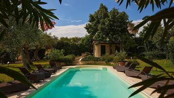 Piscina stagionale all'aperto