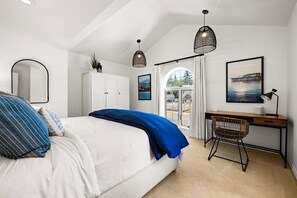 5 bedrooms, desk, iron/ironing board, travel cot - Spacious Remodeled Home With a Pool and Luxe Amenities! (Santa Barbara)