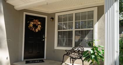 Entire 3BR/2BA w/King Bed centre of peachtree city