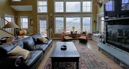 P7 Presidential View townhome Ski-In Ski-Out with Amazing Views and Dog Friendly!