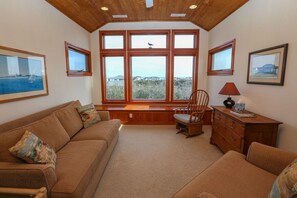 TV, DVD player - Finis Terre - Enjoy Unique Relxation at this wonderful beach home with panoramic ocean views! (Southern Shores)