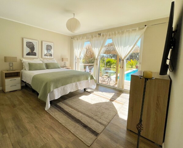 4 habitaciones, tabla de planchar con plancha, wifi y ropa de cama