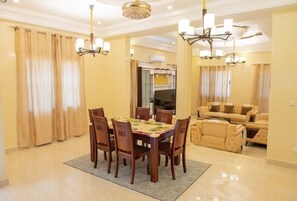 Dining - Manneh Vacation Home (Brusubi)