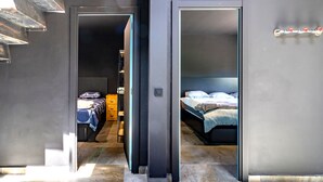 3 chambres, fer et planche à repasser, lit de bébé portatif