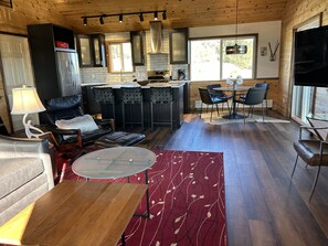 Smart TV, fireplace