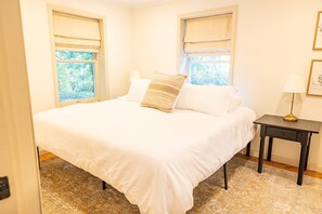 5 soveværelser, skrivebord, strygejern/strygebræt, Wi-Fi