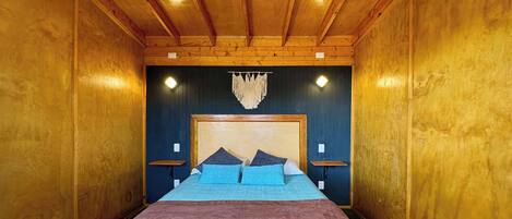 1 bedroom, desk, iron/ironing board, free WiFi