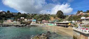 Serene Quintay Cabin Retreat - Free Parking & Wifi