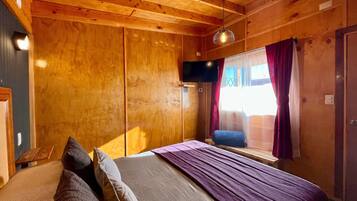 1 habitación, escritorio, tabla de planchar con plancha y wifi gratis