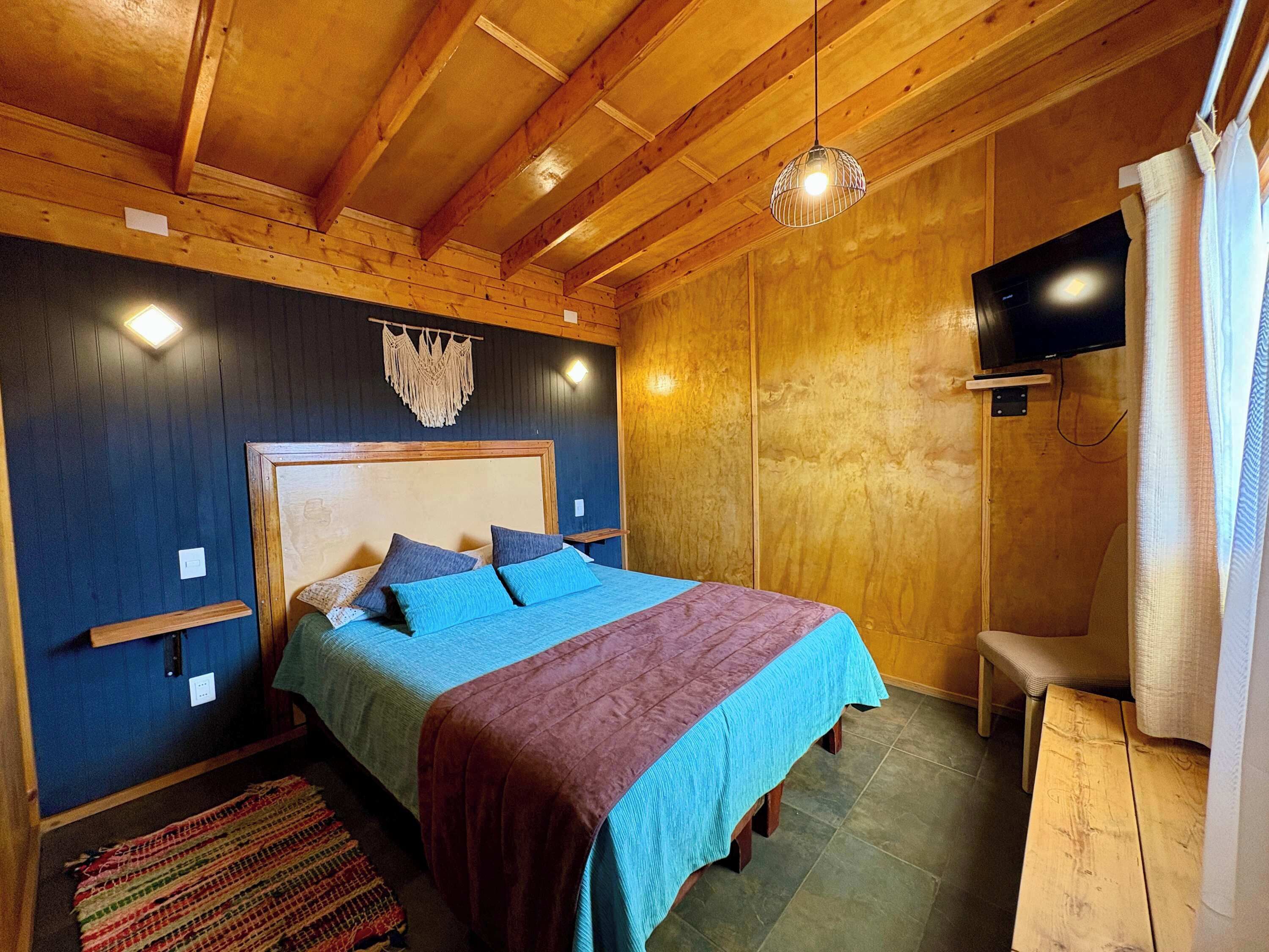1 bedroom, desk, iron/ironing board, WiFi (free)