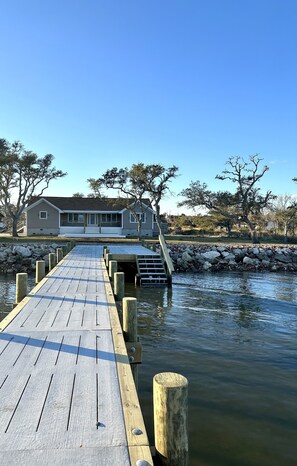 Property grounds - Core Sound beauty! Easy access to Core Banks and Cape Lookout. - SLEEPS 11 (Davis)