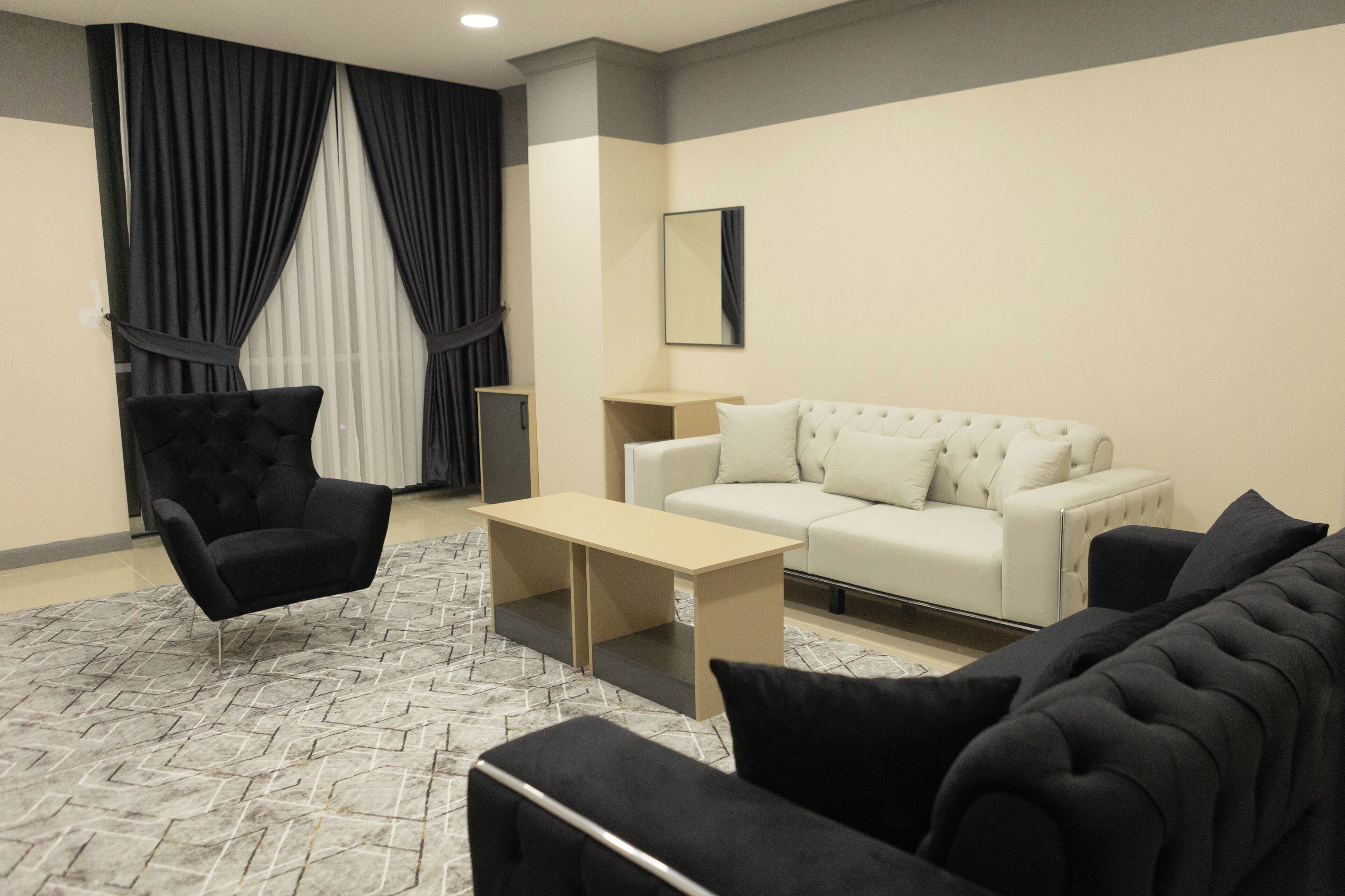 Family Suite | Living area | 42-inch Smart TV with satellite channels, Netflix, streaming services