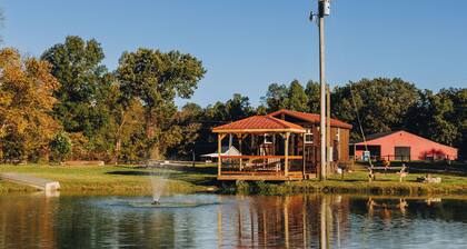 Tiny Cabin At The Pond