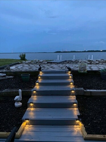 Lakeside Paradise with Priceless Views