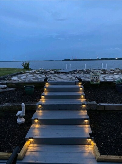 Lakeside Paradise with Priceless Views