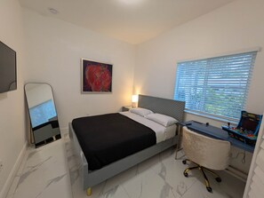 2 bedrooms, iron/ironing board, free WiFi, bed sheets