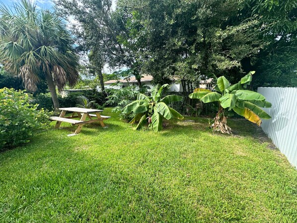 屋外ダイニングエリア