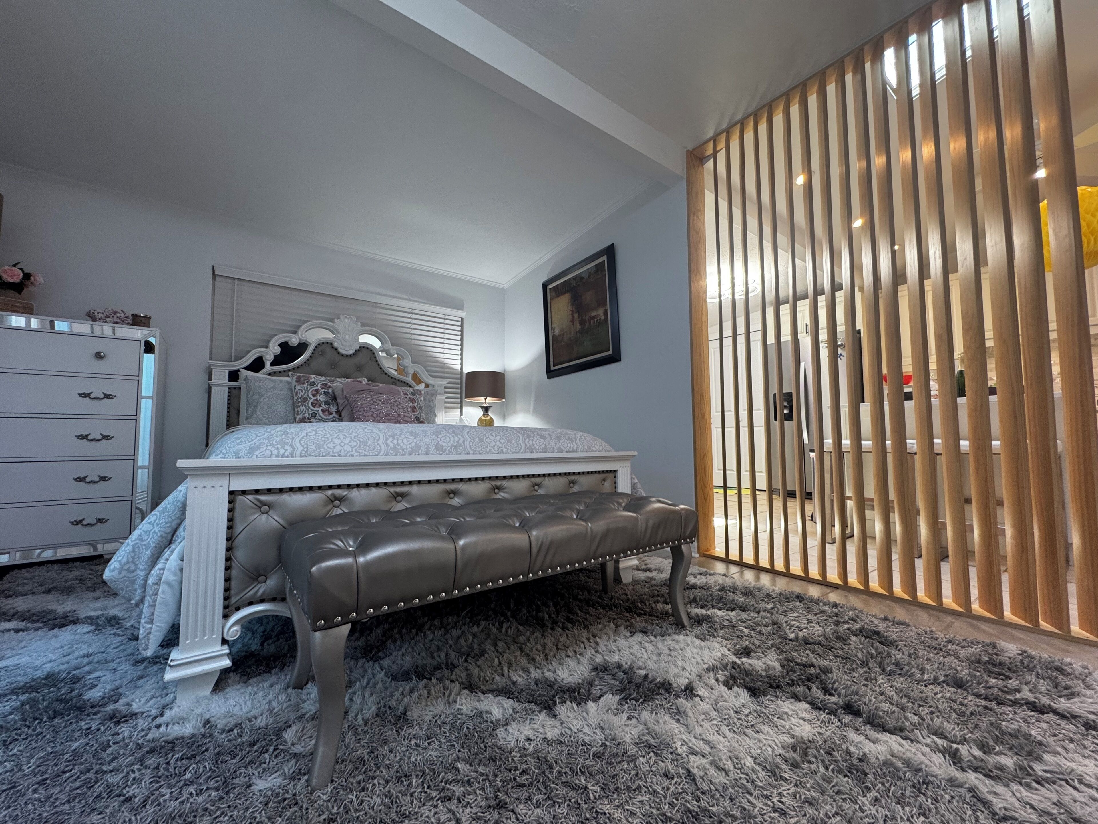 3 bedrooms, in-room safe, desk, soundproofing