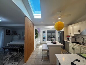 3 bedrooms, in-room safe, desk, soundproofing