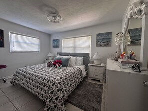 3 chambres, coffres-forts dans les chambres, bureau