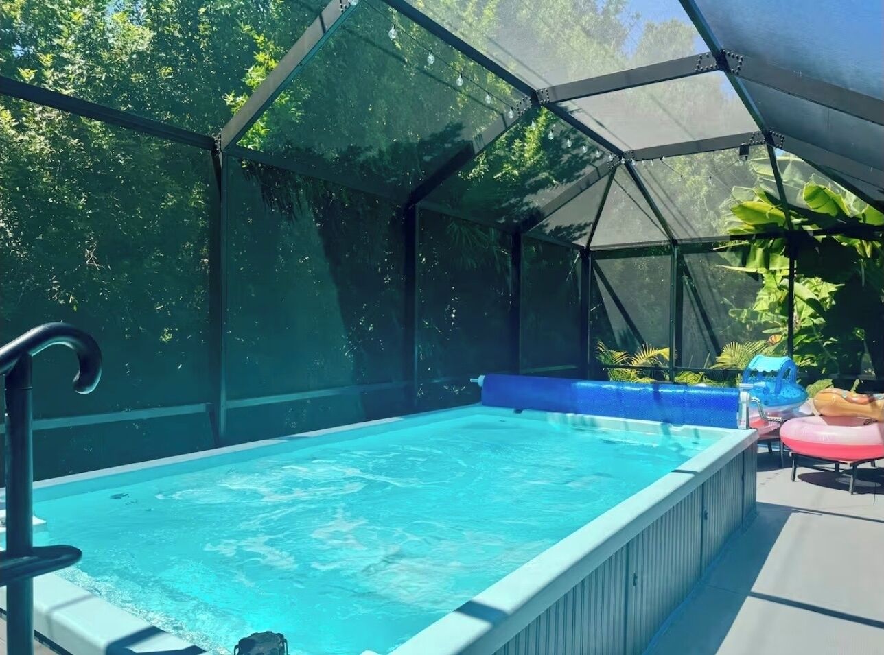 Outdoor pool, a heated pool