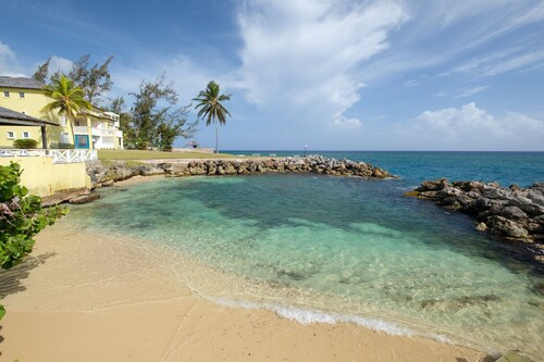 Jamaica Time - Driftwood - SeaPalms - 3BR/3BA Condo Ocho Rios - Beach Front/Pool