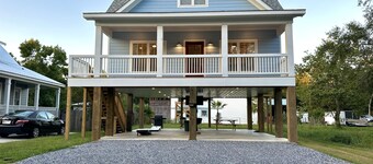 Hollywood House - Luxurious New Build With 6 Seat Golf Cart!